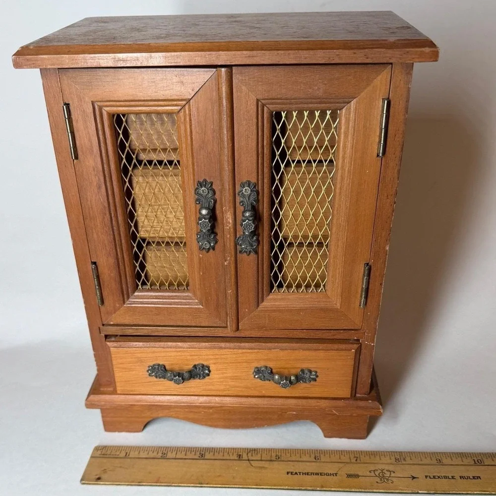 Vintage Music Jewelry Armoire Brown Wood Mesh Doors MCM Cottagecore‎ Grandmacore